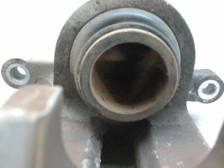 ETRIER DE FREIN ARRIERE DROIT TOYOTA RAV4