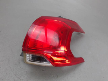 FEU ARRIERE DROIT PEUGEOT 2008