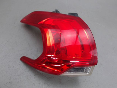 FEU ARRIERE GAUCHE  PEUGEOT 2008