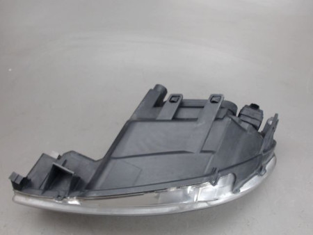 PHARE DROIT PEUGEOT 206