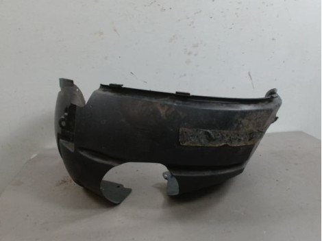 PARE-BOUE AVANT DROIT FORD FIESTA
