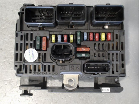 BOITE A FUSIBLES PEUGEOT 407