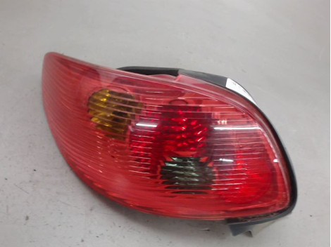 FEU ARRIERE GAUCHE  PEUGEOT 206