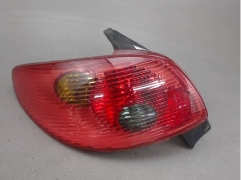FEU ARRIERE GAUCHE  PEUGEOT 206