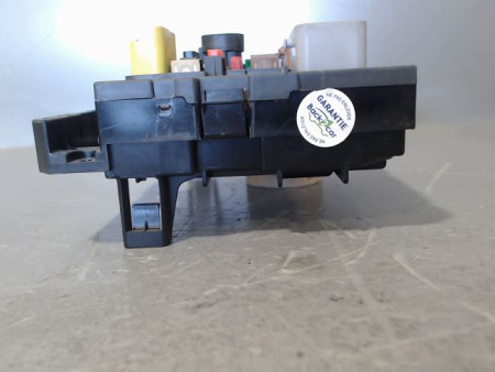 BOITE A FUSIBLES PEUGEOT 5008