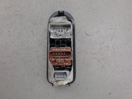 COMMANDE LEVE-GLACE PORTE AVG RENAULT MEGANE
