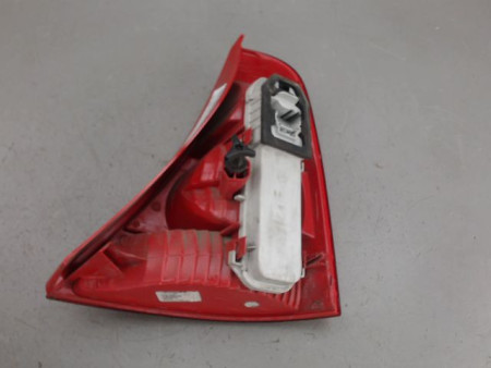 FEU ARRIERE GAUCHE  RENAULT CLIO
