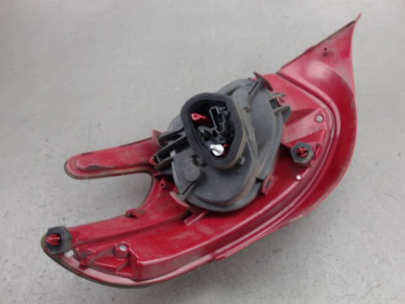 FEU ARRIERE GAUCHE  PEUGEOT 208