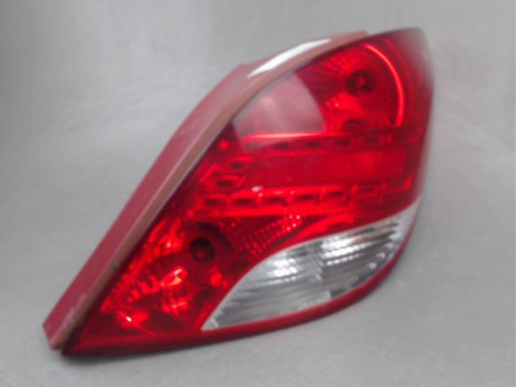 FEU ARRIERE DROIT PEUGEOT 207