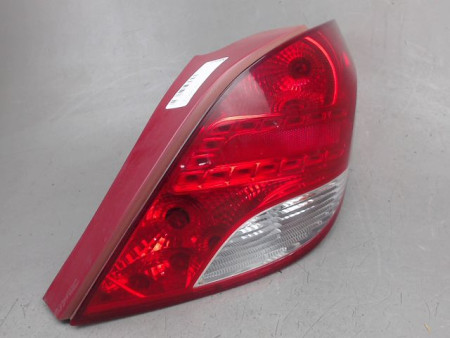 FEU ARRIERE DROIT PEUGEOT 207