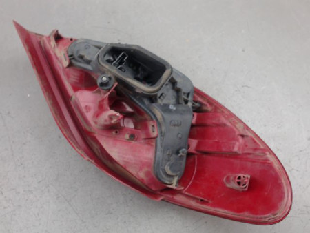 FEU ARRIERE DROIT PEUGEOT 207