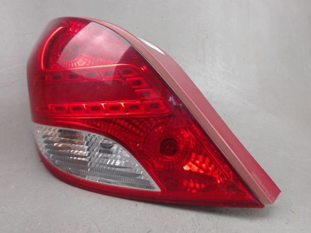 FEU ARRIERE GAUCHE  PEUGEOT 207