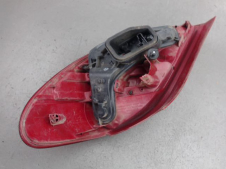 FEU ARRIERE GAUCHE  PEUGEOT 207