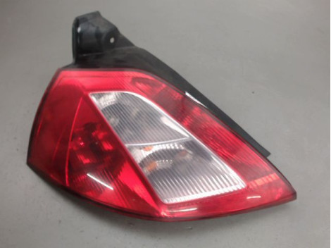 FEU ARRIERE GAUCHE  RENAULT MEGANE