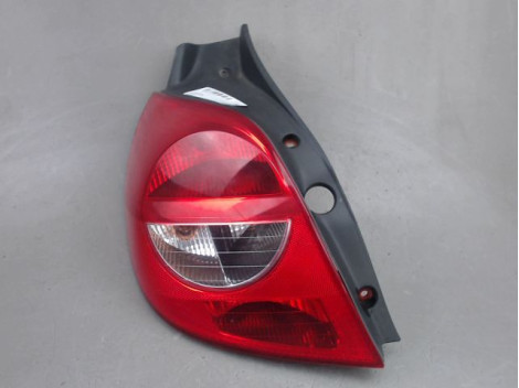 FEU ARRIERE GAUCHE  RENAULT CLIO