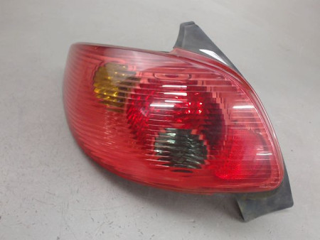 FEU ARRIERE GAUCHE  PEUGEOT 206