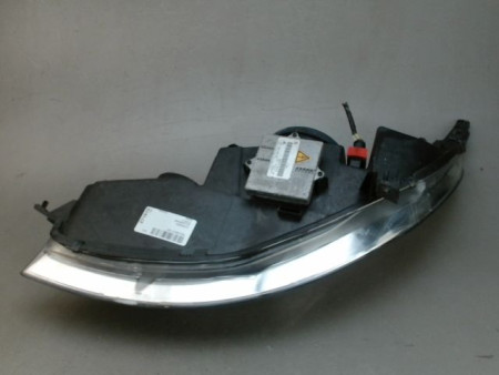 PHARE DROIT PEUGEOT 407