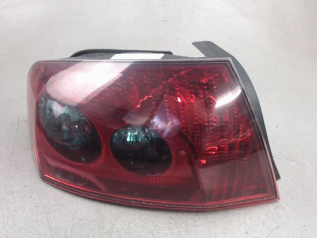 FEU ARRIERE GAUCHE  PEUGEOT 407