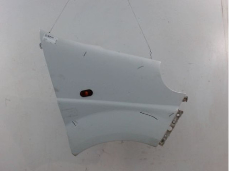 AILE AVANT DROIT RENAULT TRAFIC