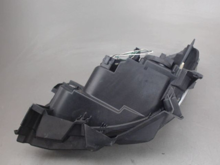 PHARE DROIT RENAULT CLIO