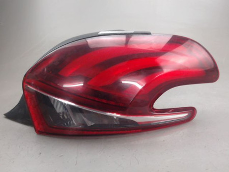 FEU ARRIERE DROIT PEUGEOT 208
