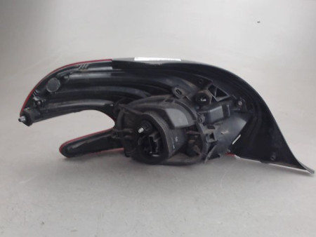 FEU ARRIERE DROIT PEUGEOT 208