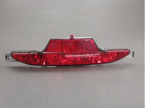 FEU BROUILLARD CENTRAL ARRIERE PEUGEOT 208