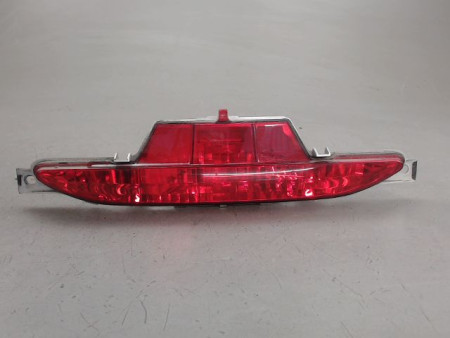 FEU BROUILLARD CENTRAL ARRIERE PEUGEOT 208