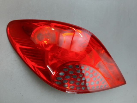 FEU ARRIERE GAUCHE  PEUGEOT 207