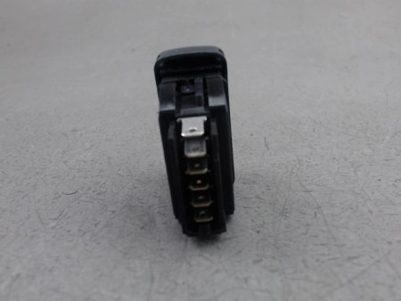 COMMANDE LEVE-GLACE PORTE AVD RENAULT KANGOO