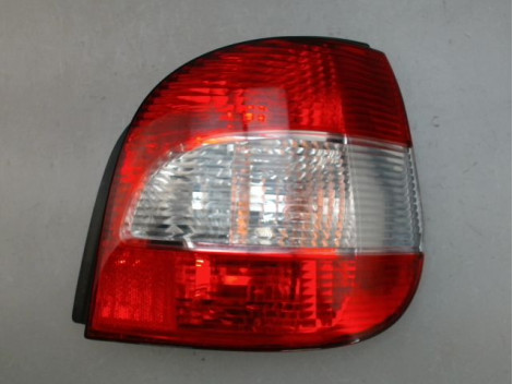 FEU ARRIERE DROIT RENAULT MEGANE