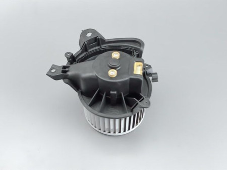MOTEUR VENTILATEUR CHAUFFAGE OPEL CORSA