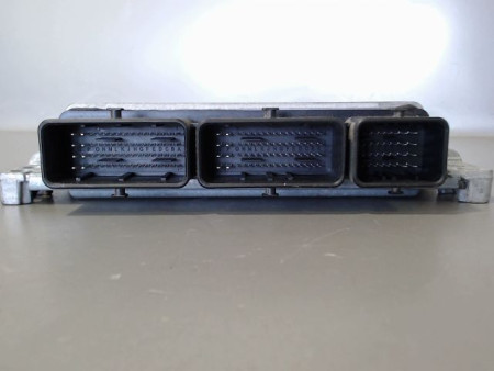 CALCULATEUR MOTEUR RENAULT MASTER