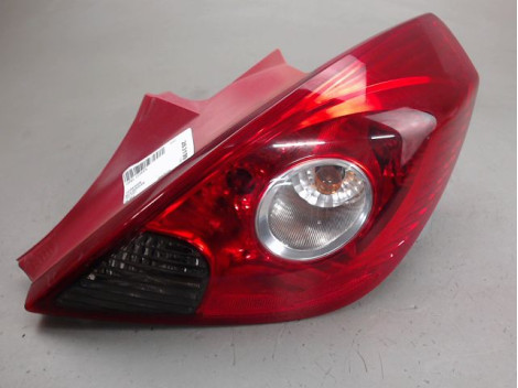 FEU ARRIERE DROIT OPEL CORSA