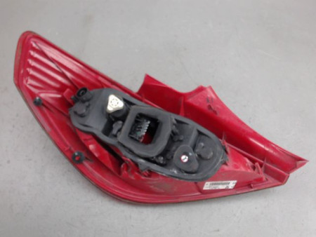 FEU ARRIERE DROIT OPEL CORSA