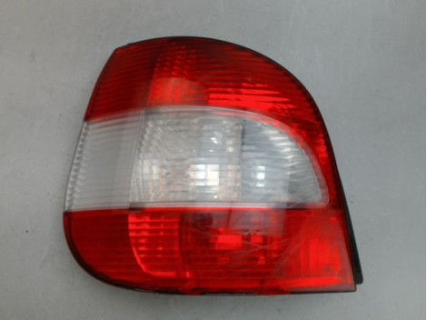 FEU ARRIERE GAUCHE  RENAULT MEGANE