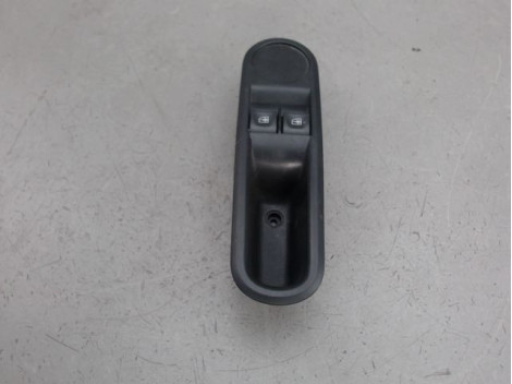 COMMANDE LEVE-GLACE PORTE AVG RENAULT TWINGO