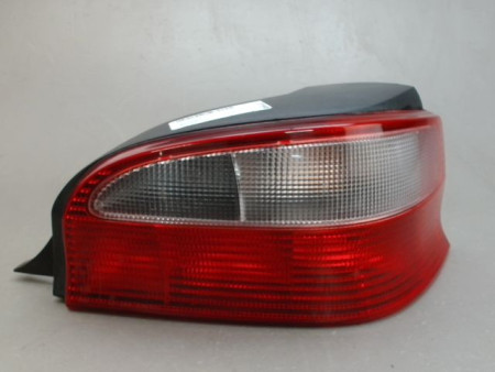 FEU ARRIERE DROIT CITROEN SAXO