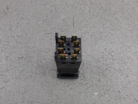 BOUTON DE WARNING CITROEN SAXO