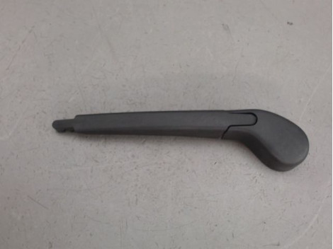 BRAS ESSUIE-GLACE ARRIERE FORD FOCUS
