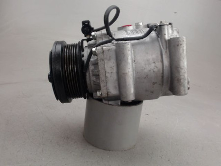 COMPRESSEUR AIR CONDITIONNE FORD FIESTA