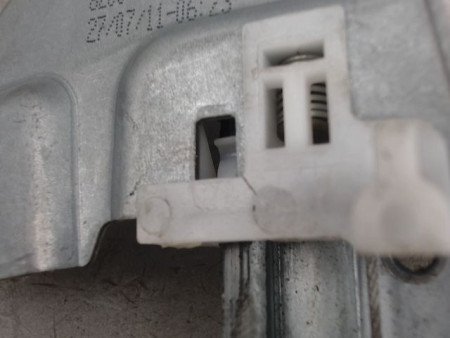 MECANISME LEVE-GLACE ARRIERE DROIT DACIA SANDERO