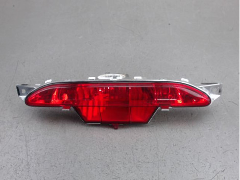 FEU BROUILLARD CENTRAL ARRIERE PEUGEOT 208