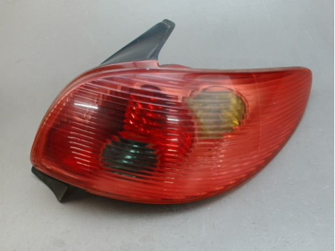 FEU ARRIERE DROIT PEUGEOT 206
