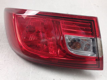 FEU ARRIERE GAUCHE  RENAULT CLIO