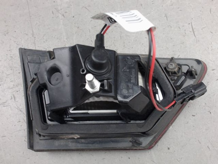 FEU ARRIERE INTERIEUR DROIT RENAULT CLIO