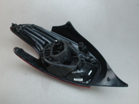 FEU ARRIERE DROIT PEUGEOT 208