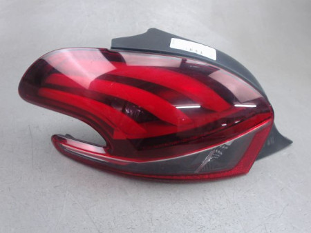 FEU ARRIERE GAUCHE  PEUGEOT 208