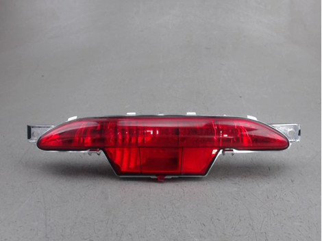 FEU BROUILLARD CENTRAL ARRIERE PEUGEOT 208