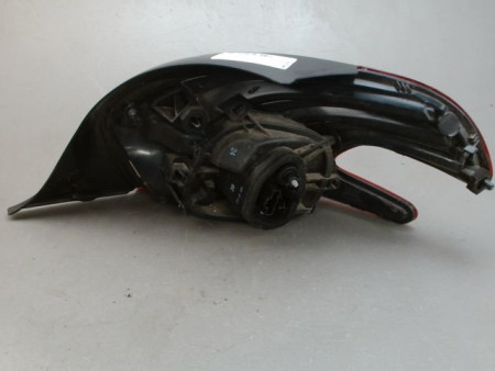 FEU ARRIERE GAUCHE  PEUGEOT 208